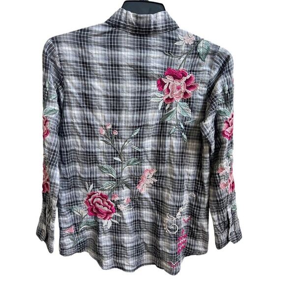 Johnny Was NWT Embroidered Button Up Shirt Plaid Sz S Western Boho Gray Long Slv - Picture 2 of 8
